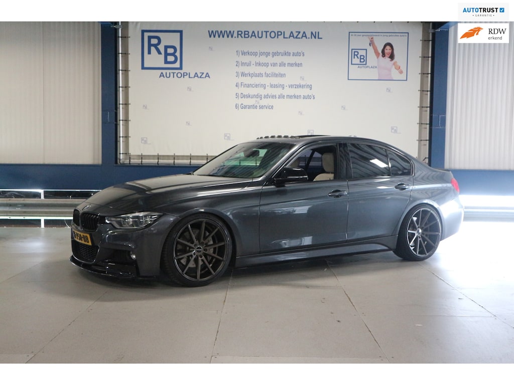 BMW 3-Serie 328i Upgrade Edition 12 MAANDEN GARANTIE/ PANO/ HEAD-UP