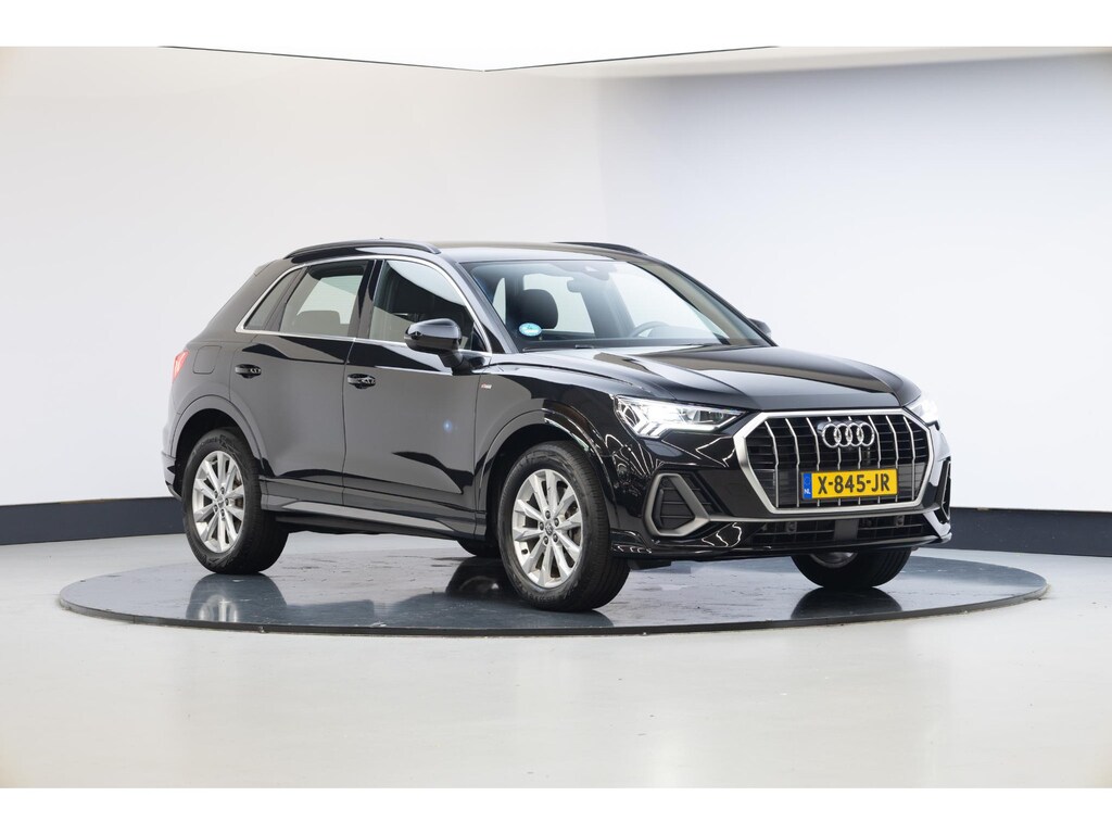 Audi Q3 45 TFSI e S edition | 360 Graden | Stoelverw. | Leren Bekleding |