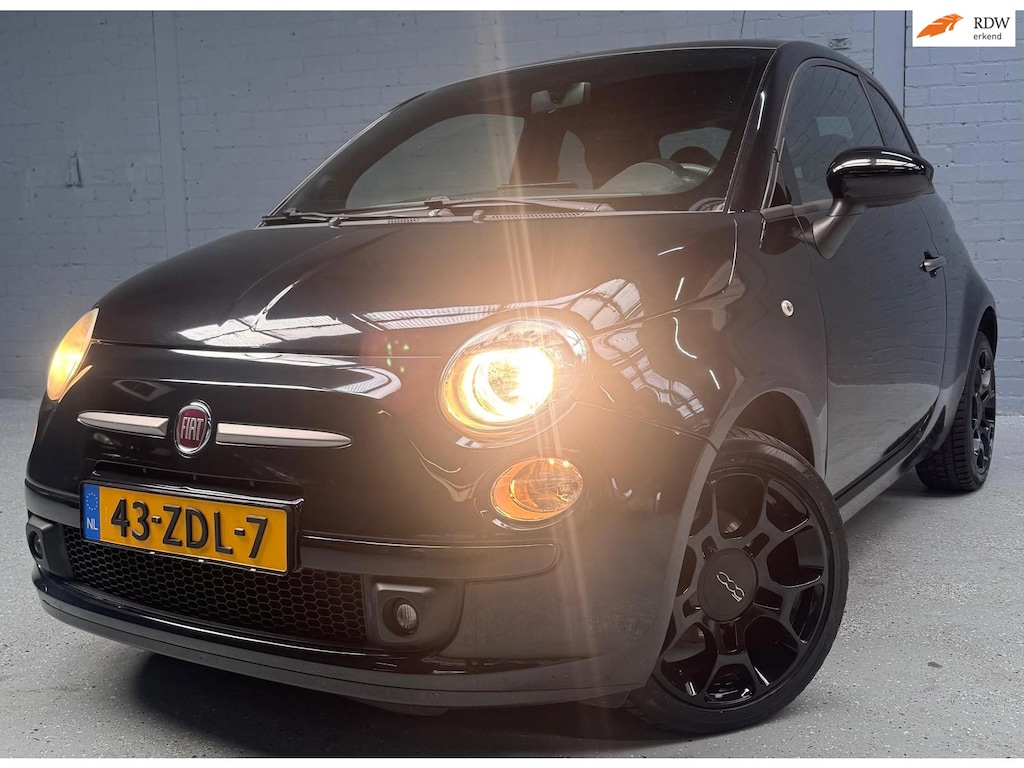 Fiat 500 0.9 TwinAir Lounge | Glasdak | Apple carplay | Leder | Airco