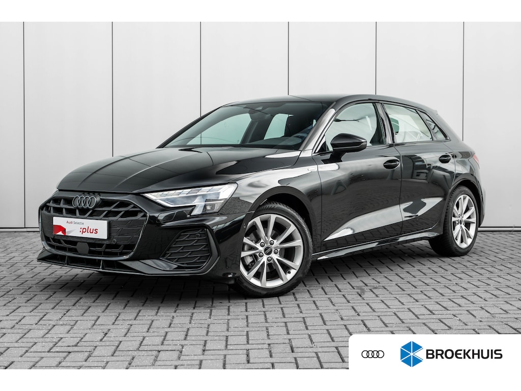 Audi A3 Sportback 30 TFSI S edition 116 PK | Achteruitrijcamera | Parkeersensoren voor + achter | LED koplampen