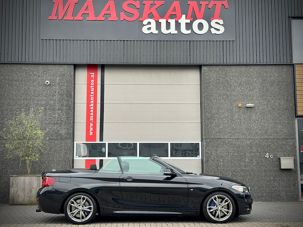 BMW 2-Serie M240i Cabrio / Xdrive / High Executive / Carplay / Memory seats / Harman Kardon / FULL HISTORY!