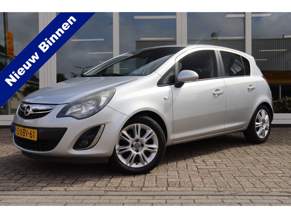 Opel Corsa 1.2-16V Design Edition Automaat, Airco, Cruise, PDC A, Trekhaak, Stuur- & Stoelverwarming, Prijs Is Rijklaar Inclusief 6 Maanden Garantie