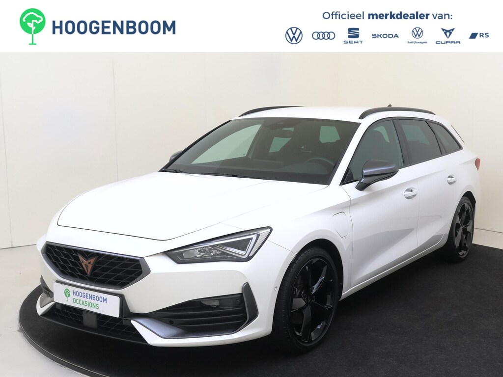 CUPRA Leon Sportstourer 1.4 TSI eHybrid | SoH 98% |  Trekhaak | Achteruitrijcamera | Adaptieve demping | Keyless | Adaptieve cruise control | Dodehoekdetectie | Parkeersensoren voor en achter | Stoel- en stuurwielverwarming |