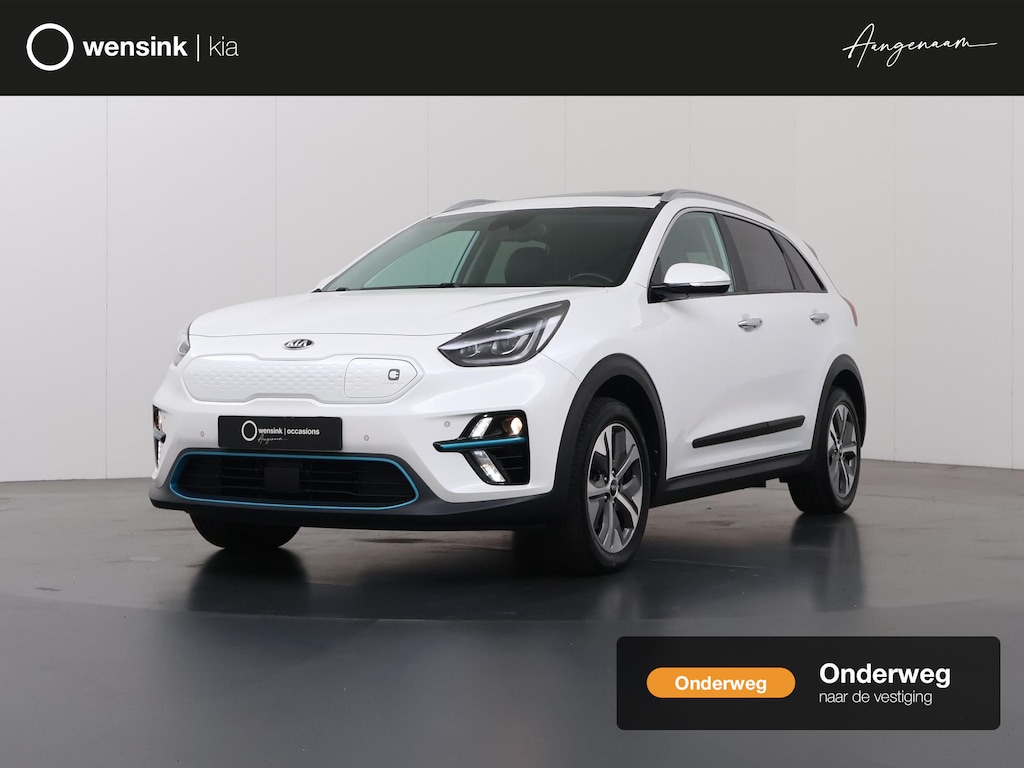 Kia Niro EV e-Niro ExecutiveLine 64 kWh | Schuif/kanteldak | Lederen Interieur | Navigatie | El.verstelbare stoel + Geheugen | Camera | DAB | Apple CarPlay/Android Auto | Stoel/stuurverwarming | Stoelkoeling | Adaptieve Cruise Control | JBL Audio |