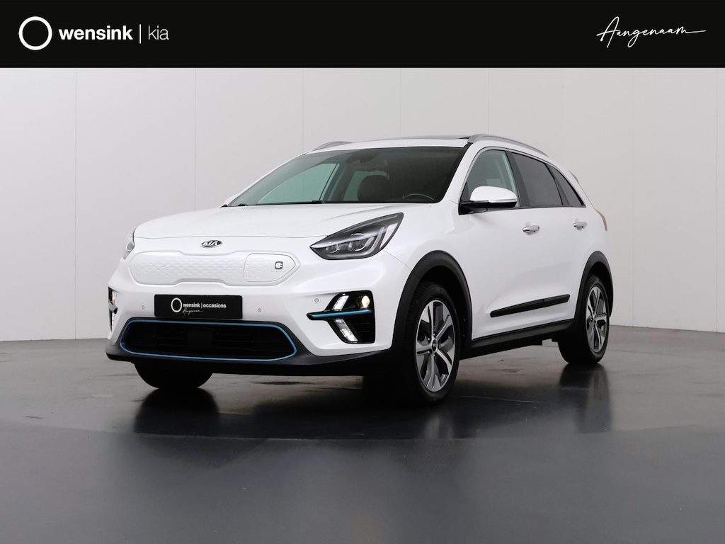Kia Niro EV e-Niro ExecutiveLine 64 kWh | Schuif/kanteldak | Lederen Interieur | Navigatie | El.verstelbare stoel + Geheugen | Camera | DAB | Apple CarPlay/Android Auto | Stoel/stuurverwarming | Stoelkoeling | Adaptieve Cruise Control | JBL Audio |