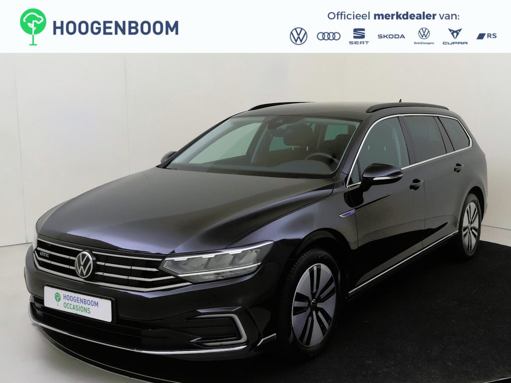 Volkswagen Passat Variant 1.4 TSI PHEV GTE Business | SoH 99% | Achteruitrijcamera | ErgoActive stoelen | Adaptieve cruise control | Lane assist | Stoelverwarming | Elektrische kofferklep | Navigatie | Carplay |