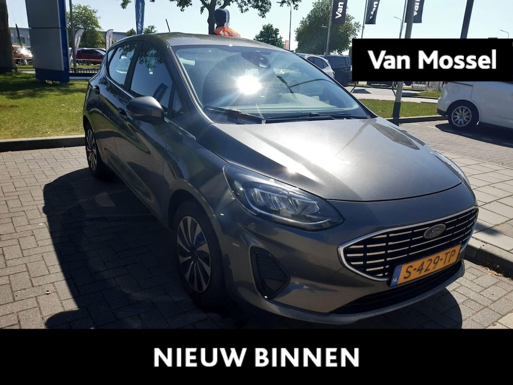 Ford Fiesta 1.0 EcoBoost Hybrid Titanium Trekhaak Afneembaar | Stuur & Stoelverwarming | Cruise Control | Parkeersensoren
