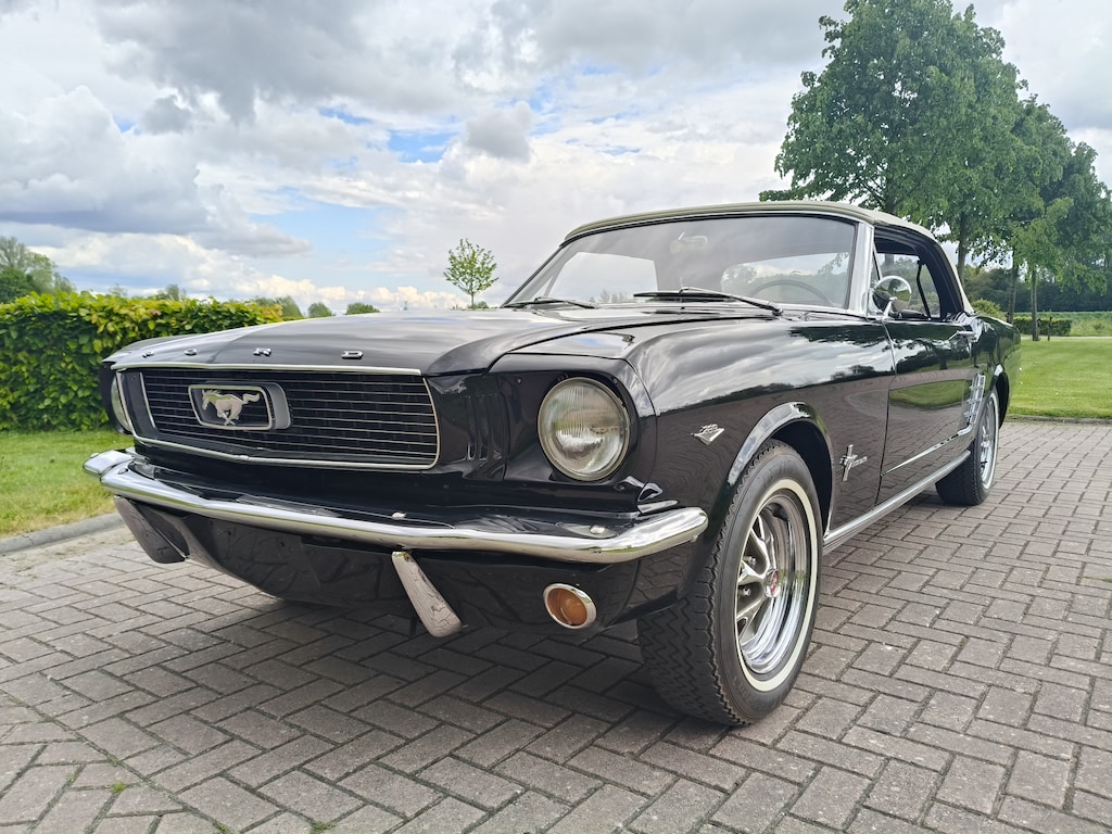 Ford Mustang CONVERTIBLE C CODE