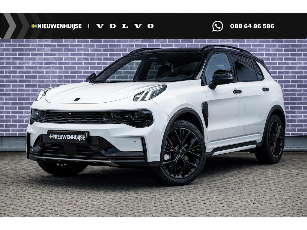 Lynk & Co 01 1.5 Plug-in Hybrid More | PHEV | Trekhaak | Two-Tone | Panoramadak | Infinity by Harman Audio | 360 Graden Camera | Parkeersensoren | Lichtmetalen Velgen 20 inch | Keyless Entry | Elektrische Achterklep | LED Koplampen Adaptief | Privacy Glas | Stoelverwarming | Cruise Control Adaptief | Dodehoekdetectie Navigatie | Apple Carplay | Android Auto
