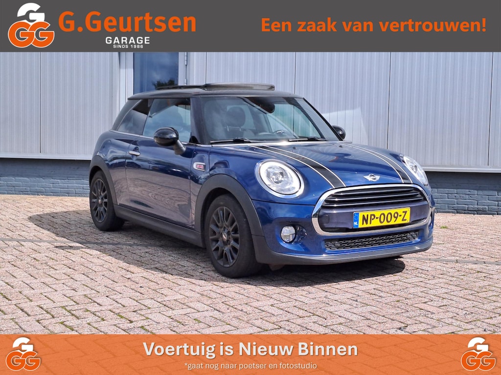MINI Cooper 3-Deurs 1.5 Serious Business Panorama dak, Cruise Control, JCW uitvoering,