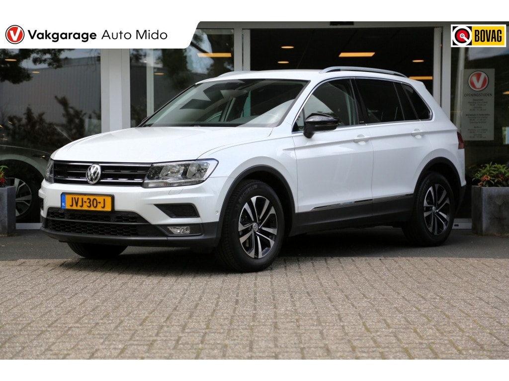 Volkswagen Tiguan 1.5 TSI ACT Automaat Comfortline | Trekhaak | Winterbanden set
