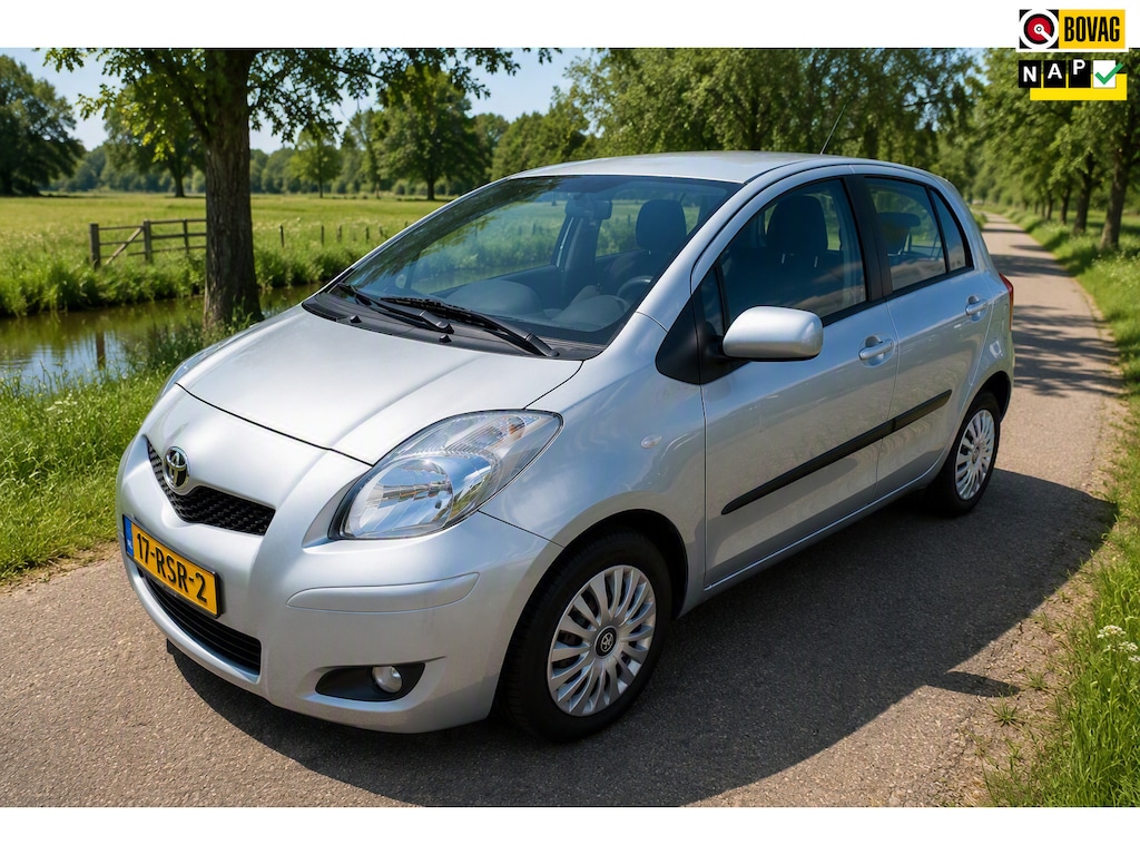 Toyota Yaris 1.3 VVTi Aspiration # Navi! # Camera! # Abs. Nieuwstaat!