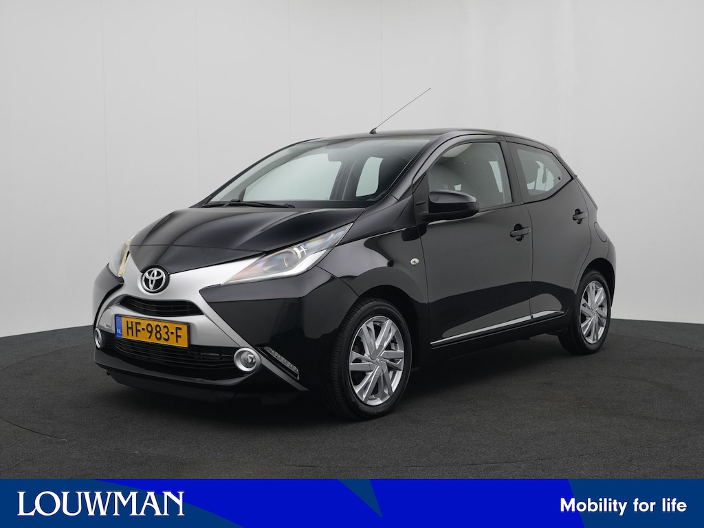 Toyota Aygo 1.0 VVT-i x-play | Achteruitrijcamera | Airconditioning |