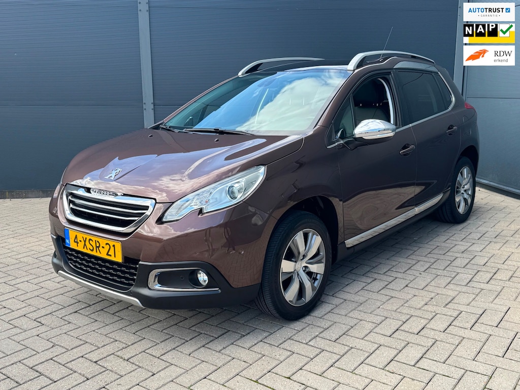 Peugeot 2008 1.2 PureTech / Automaat / Pano / Navi / Leer