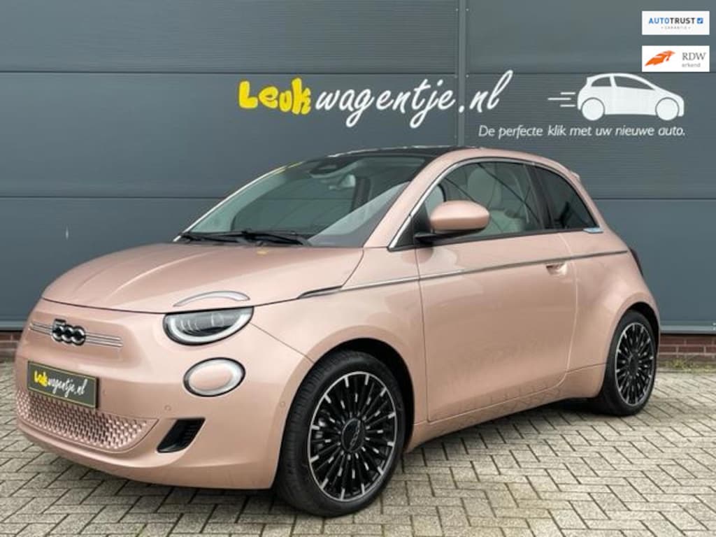 Fiat 500e La Prima 42 kWh *carplay *p-camera *leer *17 inch