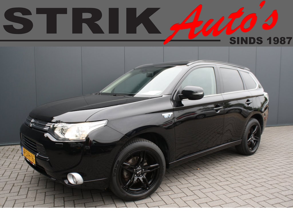 Mitsubishi Outlander 2.0 PHEV instyle - LEDER - LED - NAVIGATIE - CAMERA - TREKHAAK - SCHUIFDAK
