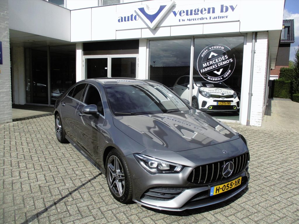 Mercedes-Benz CLA Coupé 180 136pk 7G-DCT AMG Line 45AMG S LOOK