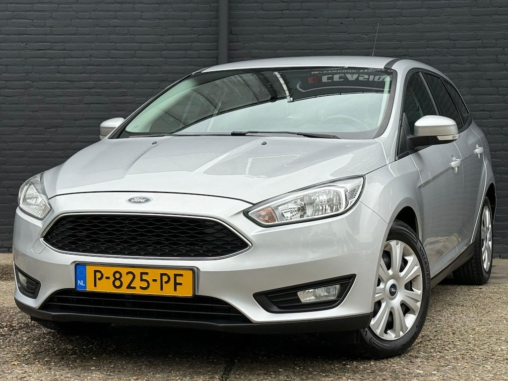Ford Focus Wagon 1.5 Titanium Edition NAVI|AIRCO|TREKHAAK|STOELVER|NWE D-RIEM