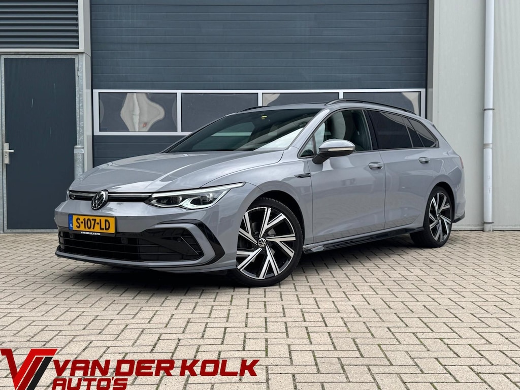 Volkswagen Golf Variant 1.5 eTSI R-Line In/Exterieur | Panorama | Full LED | IQ. Drive | CarPlay | Stuur-Stoelverwarming | Adaptive Cruise | Climate | Navigatie | Trekhaak | Sfeerverlichting
