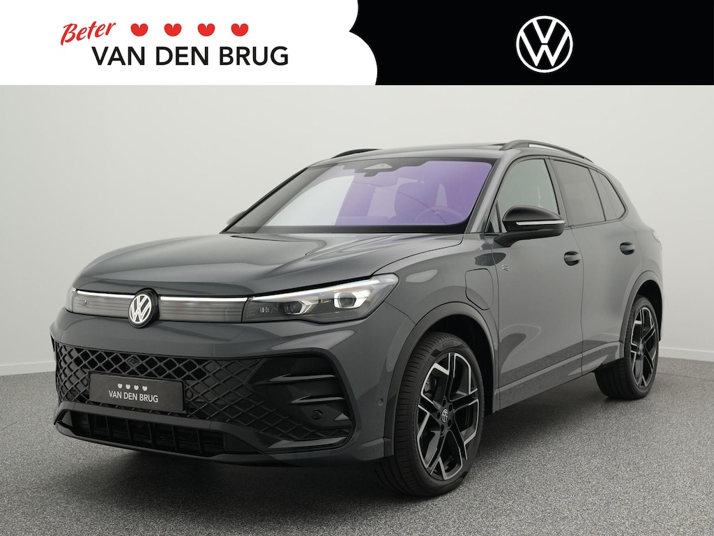 Volkswagen Tiguan R-Line 1.5 eHybrid 272 PK | LED Matrix IQ | Leder | Elek. Kofferklep | 360 Camera | Head-Up Display | Panoramadak | Stoelverkoeling & Verwarming |