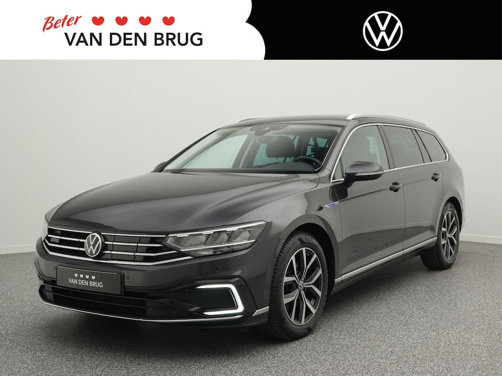 Volkswagen Passat GTE Highline 1.4 TSI PHEV 218PK | Wegklapbare trekhaak | Stoelverwarming V+A | Massagestoelen | Elektr. bedienbare kofferbak | Ergo-stoel |