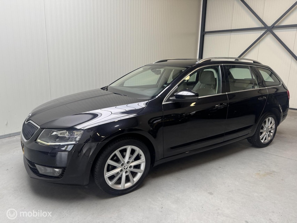 Skoda Octavia Combi 1.6 TDI Elegance Businessline