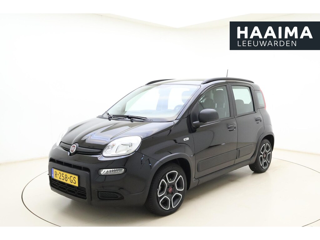 Fiat Panda 1.0 Hybrid City Life 69 PK | Airco | Dakrails | Weinig kilometers | Hoge instap | Zuinige motor | Electrische ramen | 5 Zitplaatsen