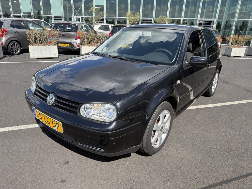 Volkswagen Golf 1.6-16V