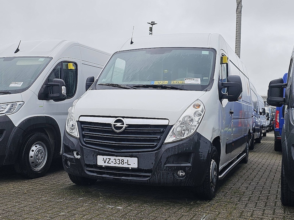 Opel Movano