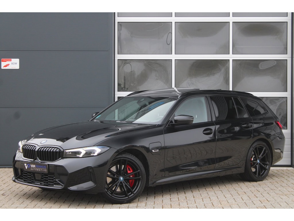BMW 3-Serie Touring 330e M-Sport Pro | Pano | HK | ACC | Memory | HUD