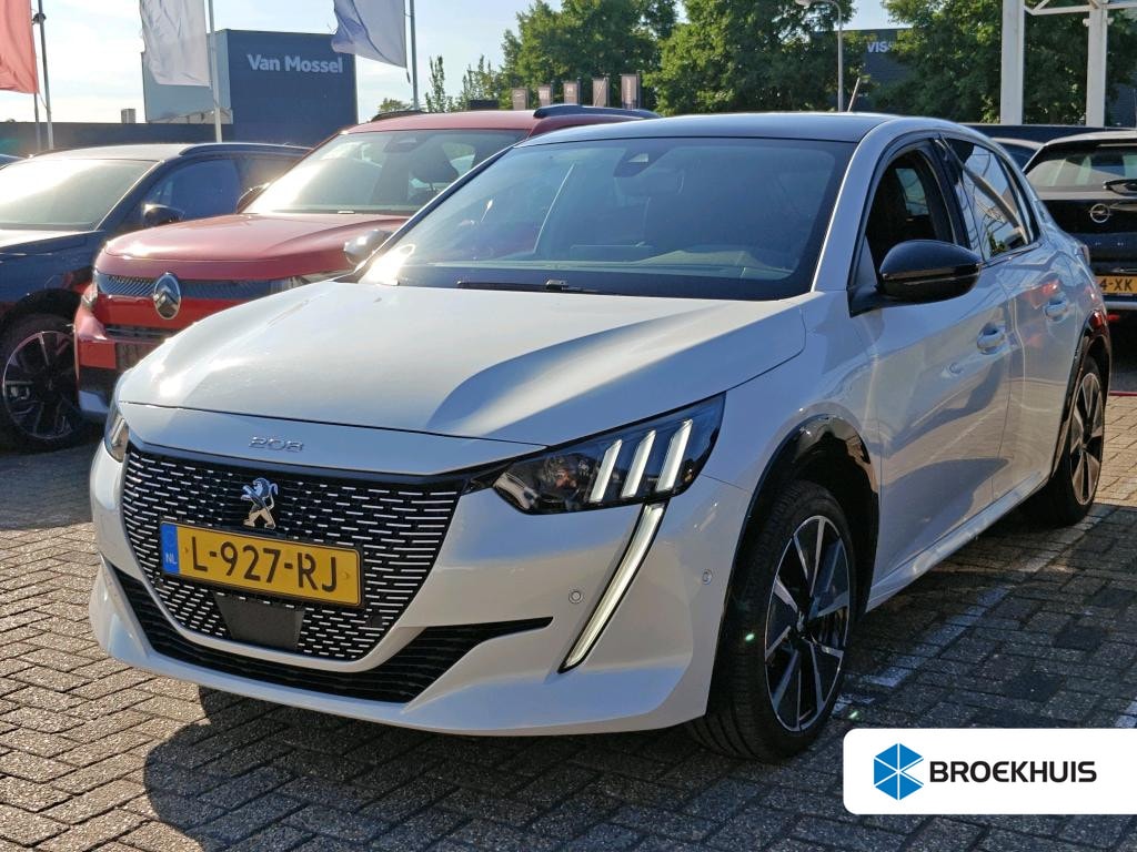 Peugeot e-208 EV GT Pack 50 kWh | Fase 3 laden | Panoramadak | Stoelverwarming | Full LED | Navigatie | Camera | Alcantara |
