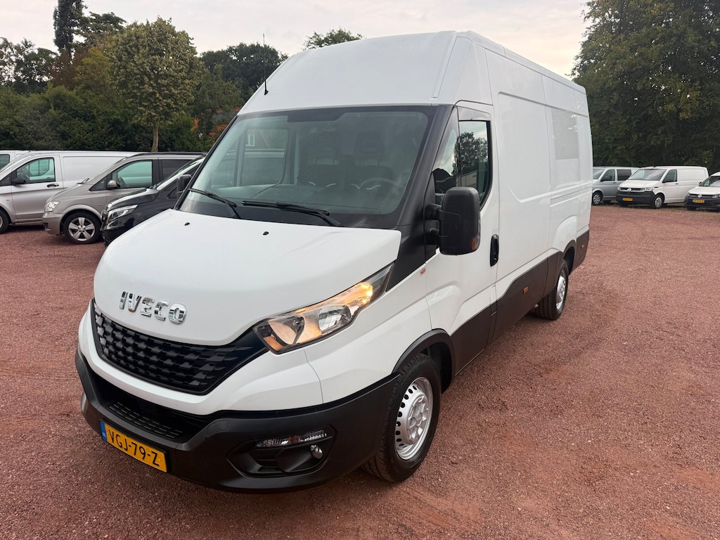 IVECO Daily 35S16V 2.3 160PK L2H2 3.5T trekgewicht / Cruise / Airco