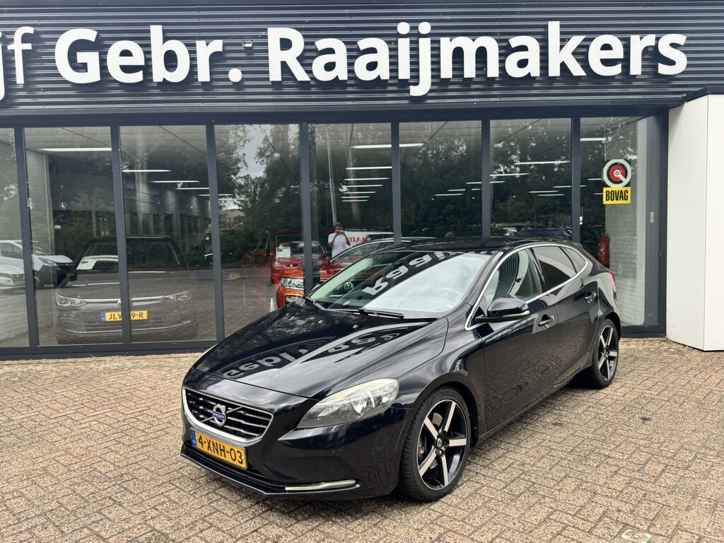 Volvo V40 2.0 D4 Summum*Leder*Navi*