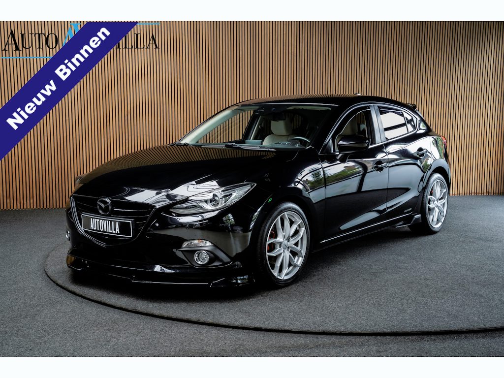 Mazda 3 2.0 GT-M HUD Leer Aeropack Bose Navi Stoelverwarming Climate Elektr. verstelbare stoel. PDC LM velgen