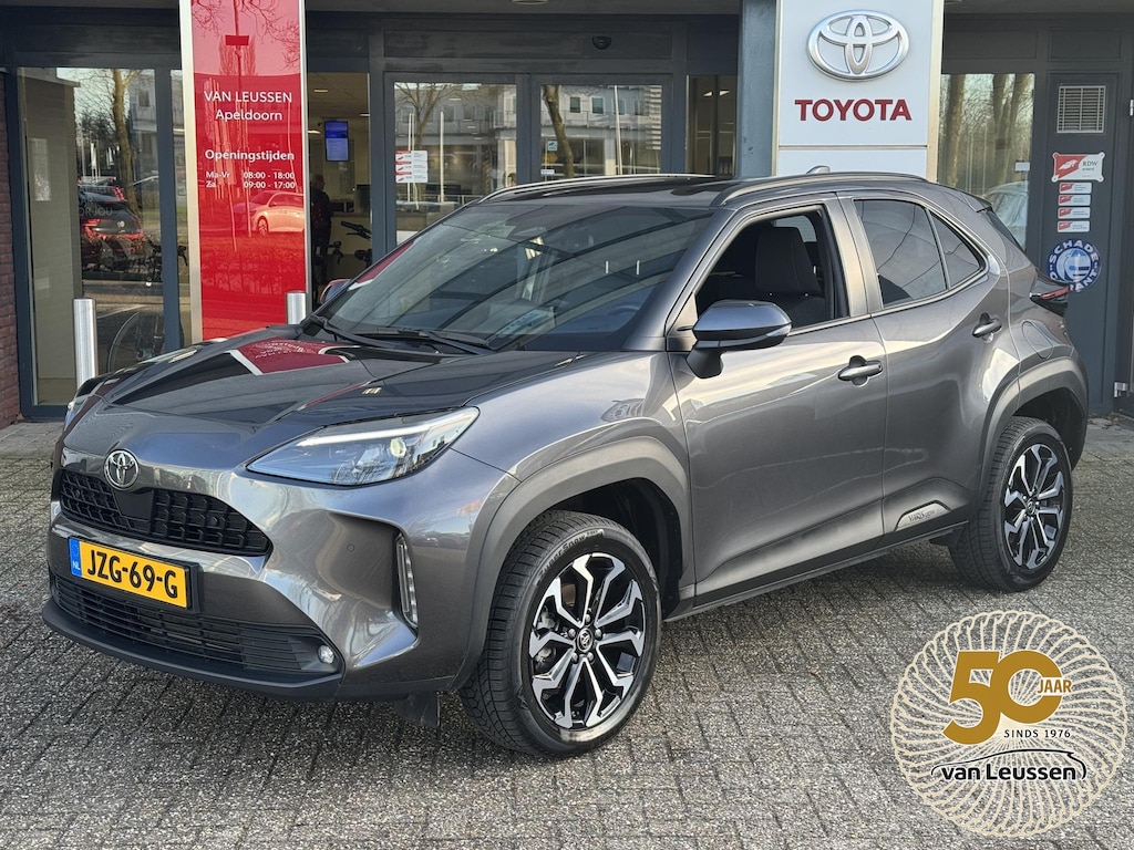 Toyota Yaris Cross 1.5 Hybrid 115 FIRST EDITION STOEL/STUURVERWARMING APPLE/ANDROID CAMERA CLIMA NAVI AD-CRUISE PRIVACY-GLASS 17"LM-VELGEN