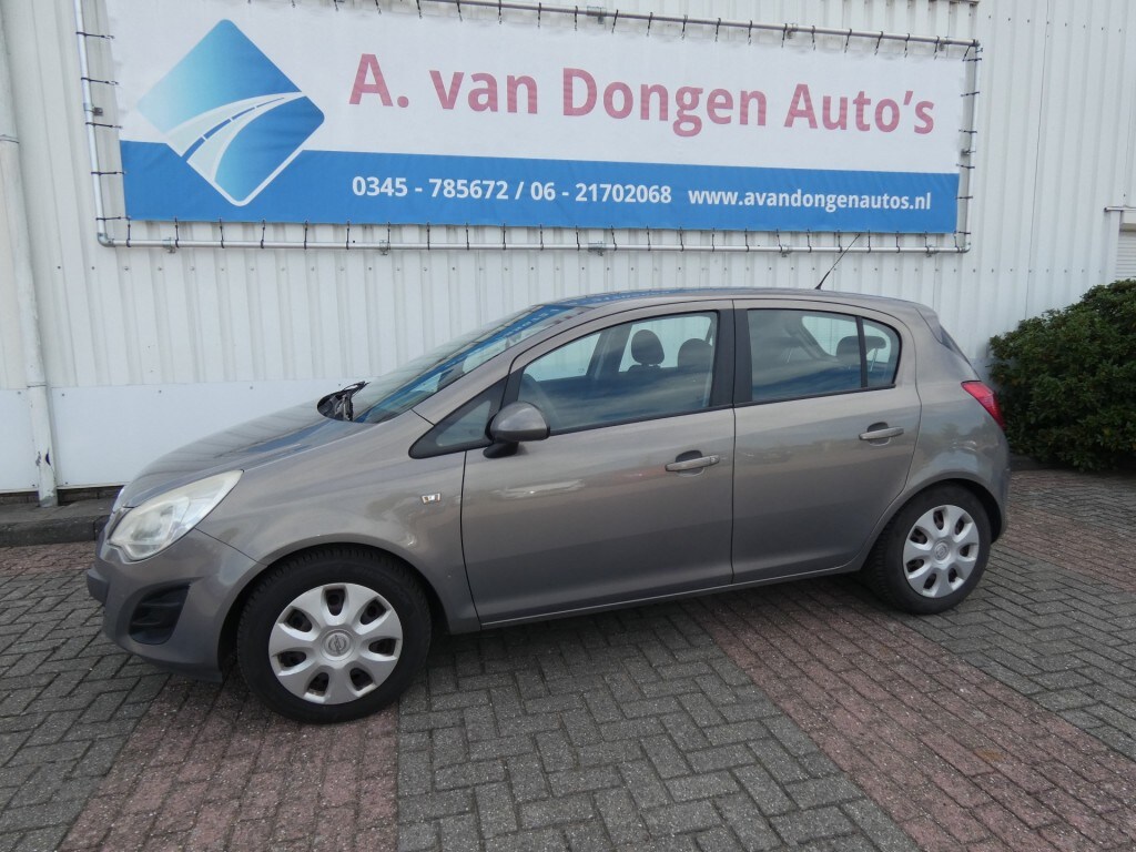 Opel Corsa 1.2-16V EDITION,Airco,Cruise,Trhaak,All Season Banden