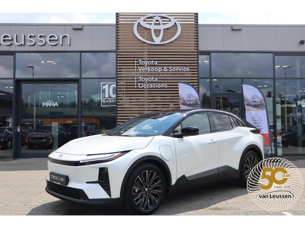 Toyota C-HR / C-HR+ EXECUTIVE AWD 77KWH NIEUW&DIRECT LEVERBAAR! PANODAK BLIND-SPOT P-SENSOREN 360°CAMERA STOEL/STUURVERW. WARMTEPOMP EL-ACHTERKLEP