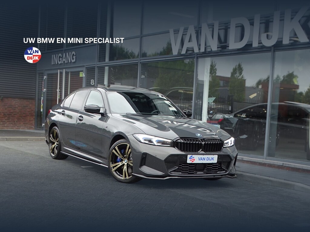 BMW 3-Serie 330e xDrive M Sport Glasdak Driving Ass.Prof Parking Plus Harman/Kardon 19'' LM Velgen