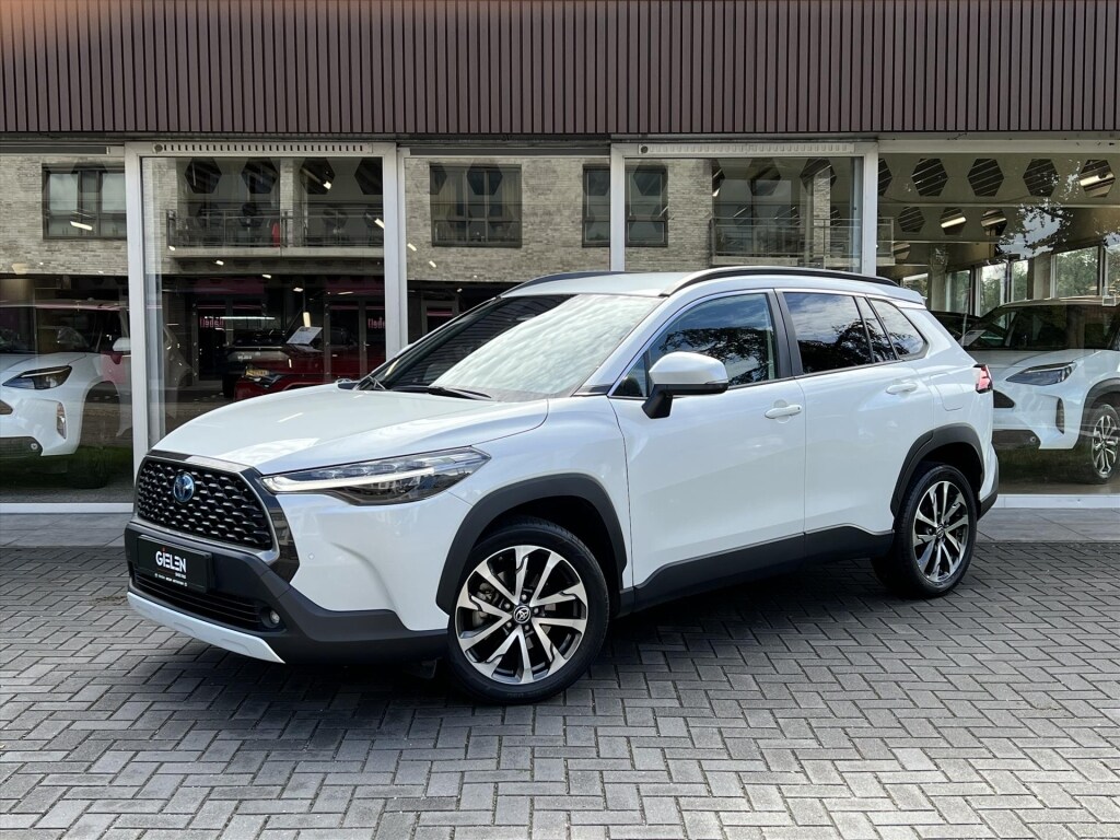 Toyota Corolla Cross 140 Hybrid Dynamic | Trekhaak, Parelmoer wit, Dodehoekherkenning, Parkeersensoren, Stoel + Stuurverwarming