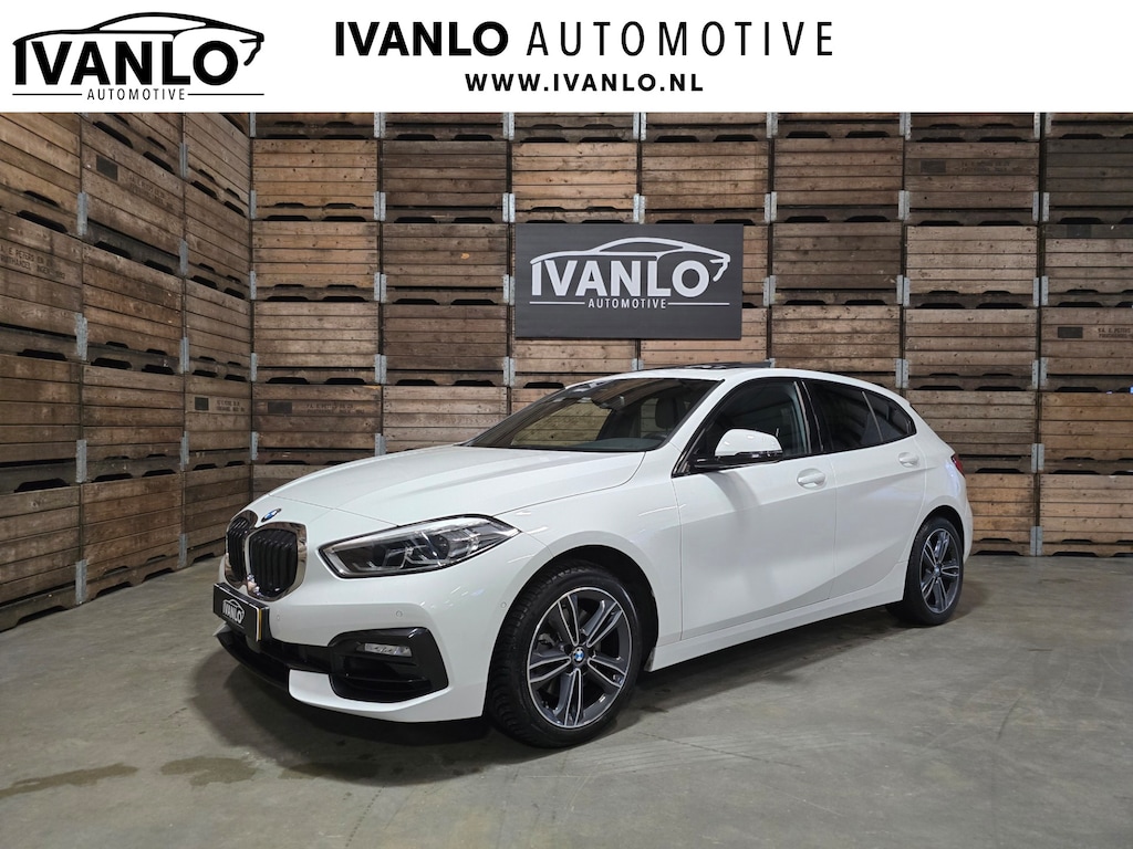 BMW 1-Serie 118i High Executive Sport Line Pano LED VCP PDC Trekhaak LM