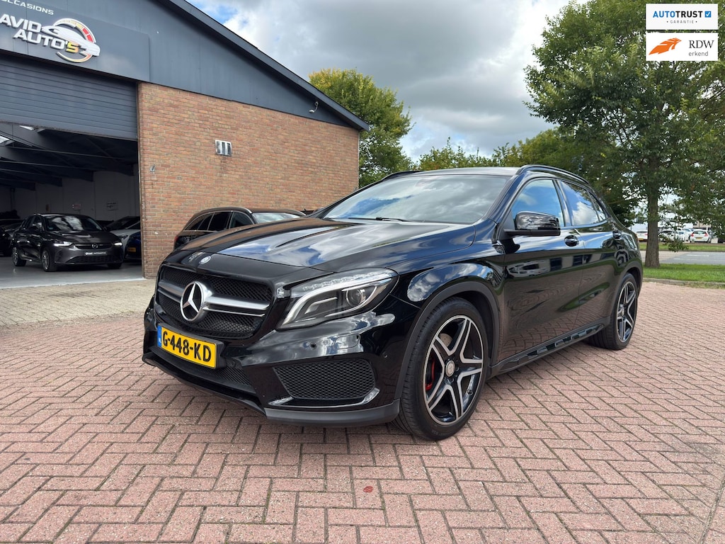 Mercedes-Benz GLA 250 4Matic Prestige 211PK