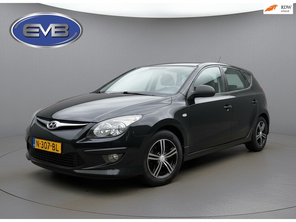 Hyundai i30 1.4i i-Drive Sport, airco, lichtmetalen velgen, keurig nette staat