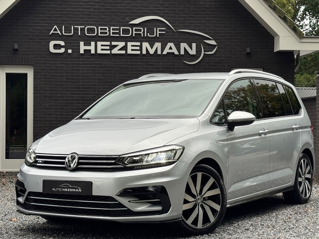Volkswagen Touran 1.2 TSI Highline R-Line 7 Persoons 1e eigenaar DealerOH Nieuwstaat FULL LED