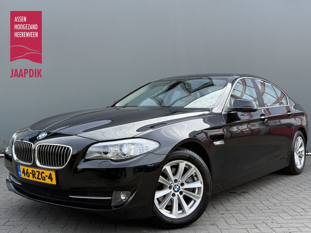 BMW 5-Serie BWJ 2011 523i 204 PK High Executive AUTOMAAT | TREKHAAK | LEDER | STOELVERW. | ELEKTR. STOELEN | NAVI | CLIMA | CRUISE | LMV | PDC