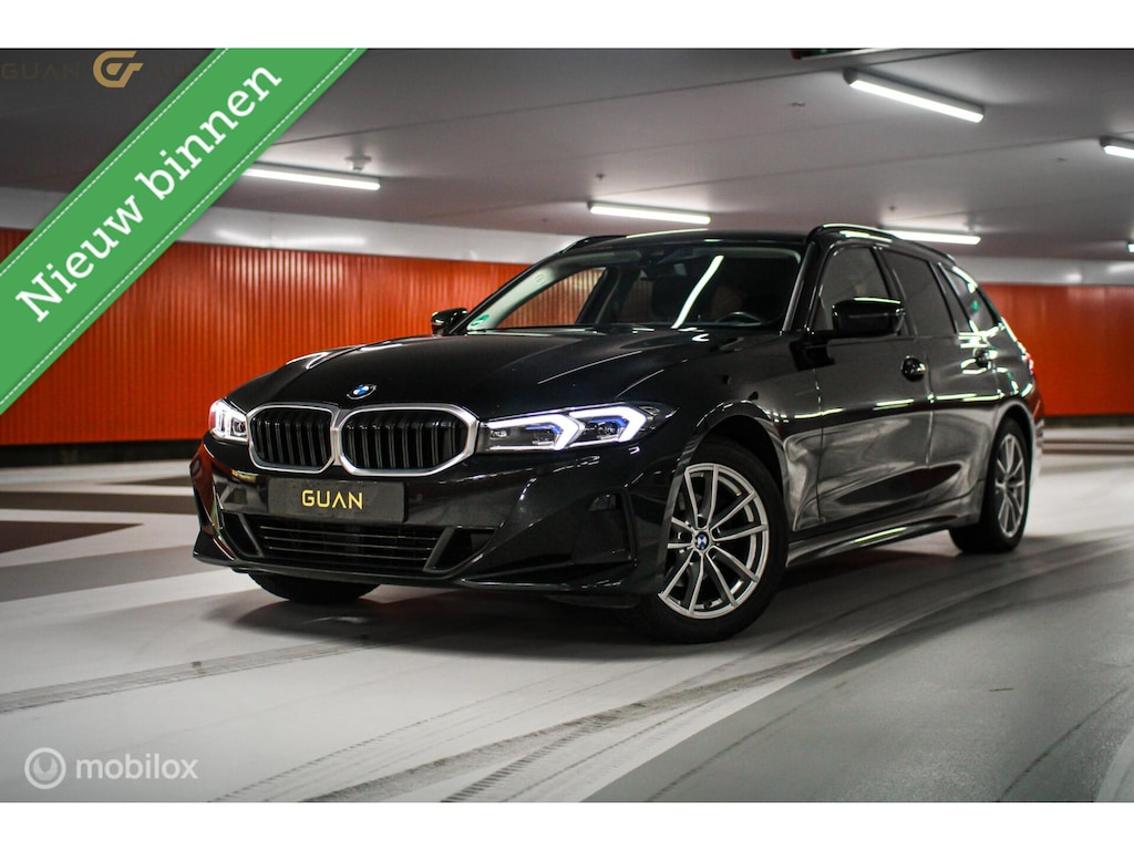 BMW 3-Serie Touring 318i | WIDESCREEN | Adapt LED | Driv Ass |