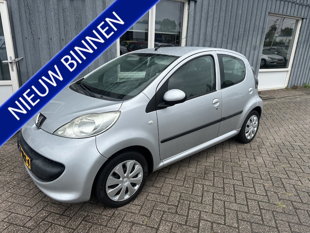 Peugeot 107 1.0-12V XS Urban Move