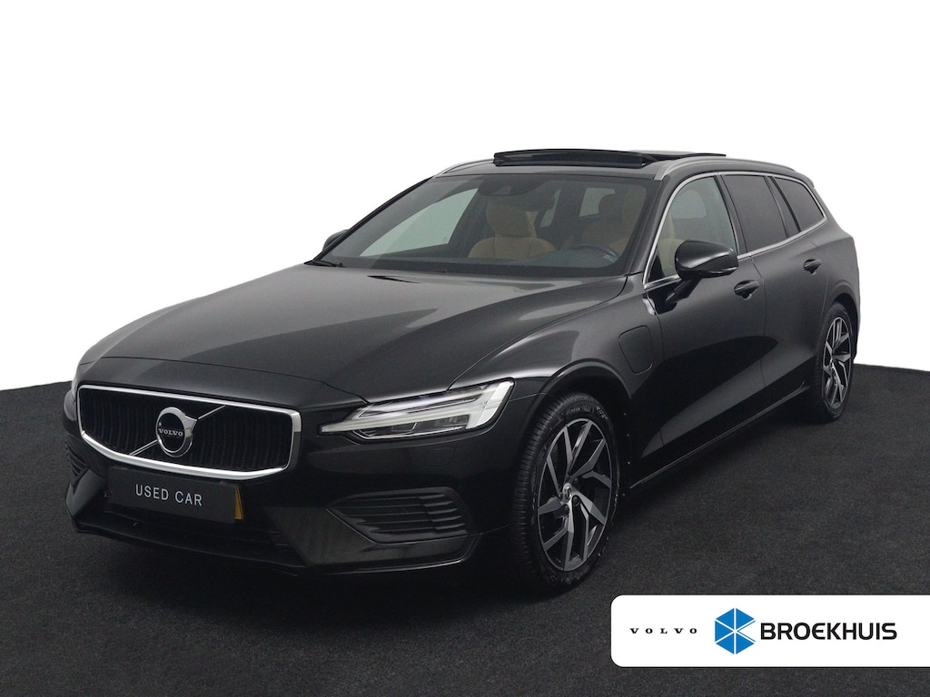 Volvo V60 2.0 T6 Twin Engine AWD Momentum Pro | Trekhaak | Panoramadak | Adaptieve Cruise | Leer | Stoelverwarming |