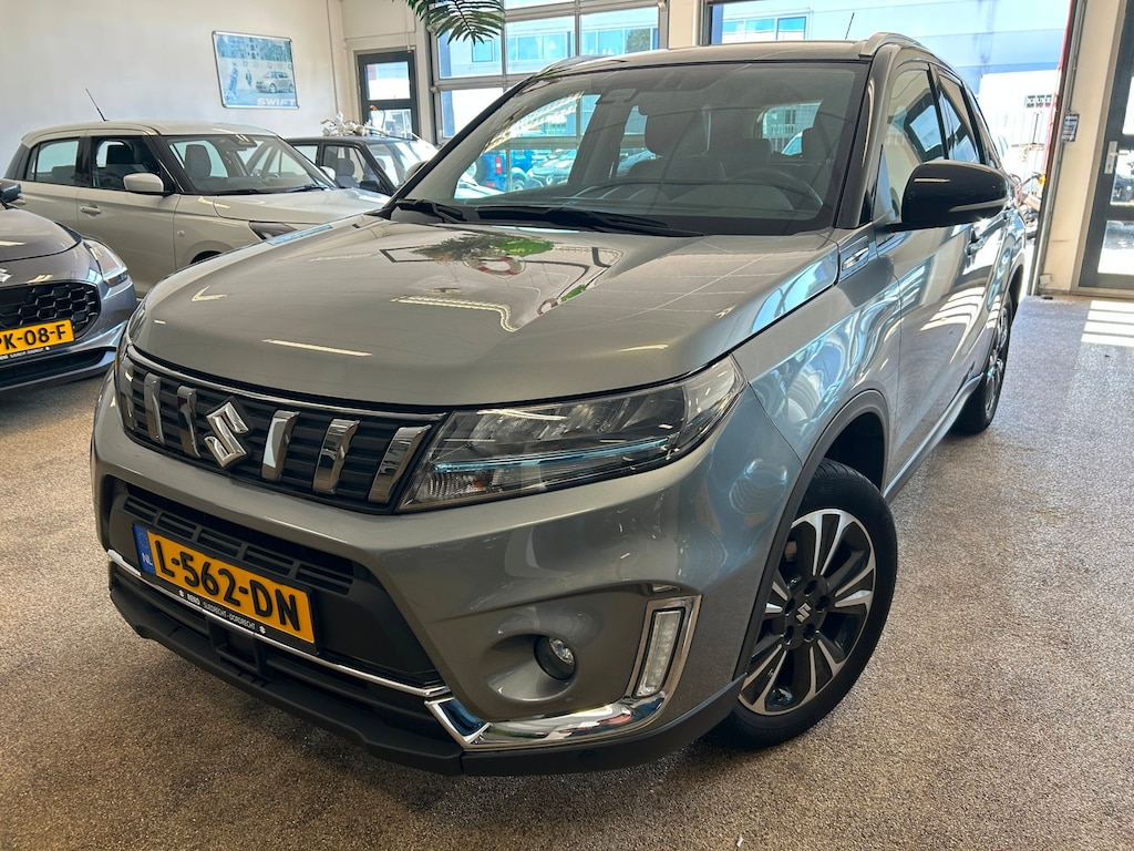 Suzuki Vitara 1.4 Boosterjet Style Smart Hybrid Automaat| Carplay| Trekhaak| 10 jaar garantie| 1e eigenaar!