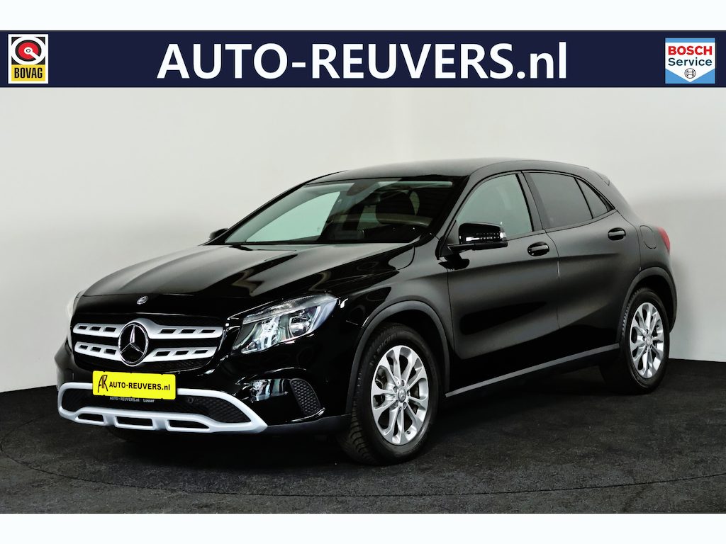 Mercedes-Benz GLA 180 Ambition / Bluetooth / Airco / Camera