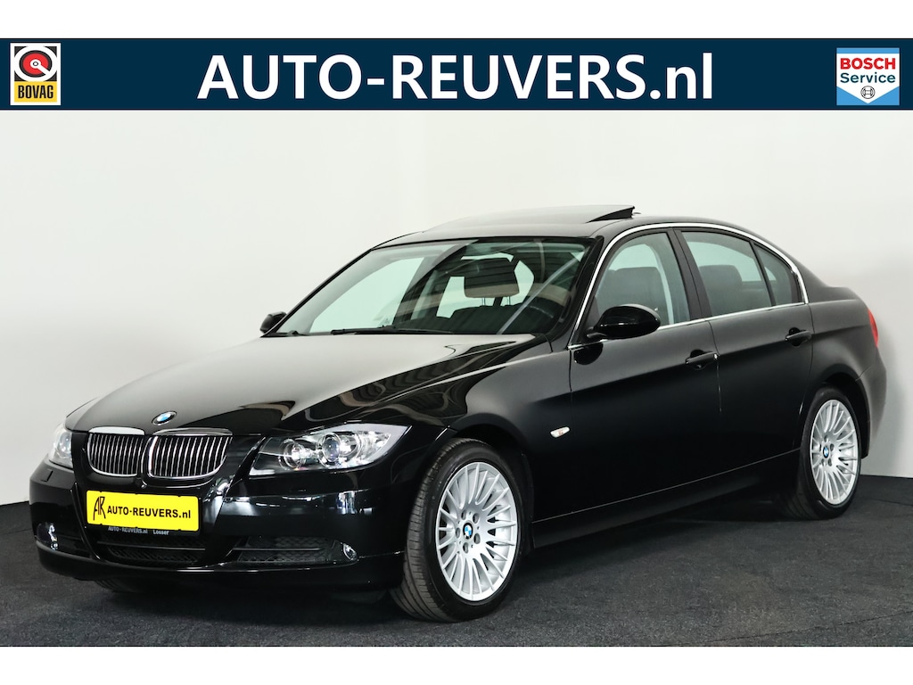 BMW 3-Serie 325xi xDrive Panorama / Opendak / Navigatie / Cruise / PDC / Bluetooth